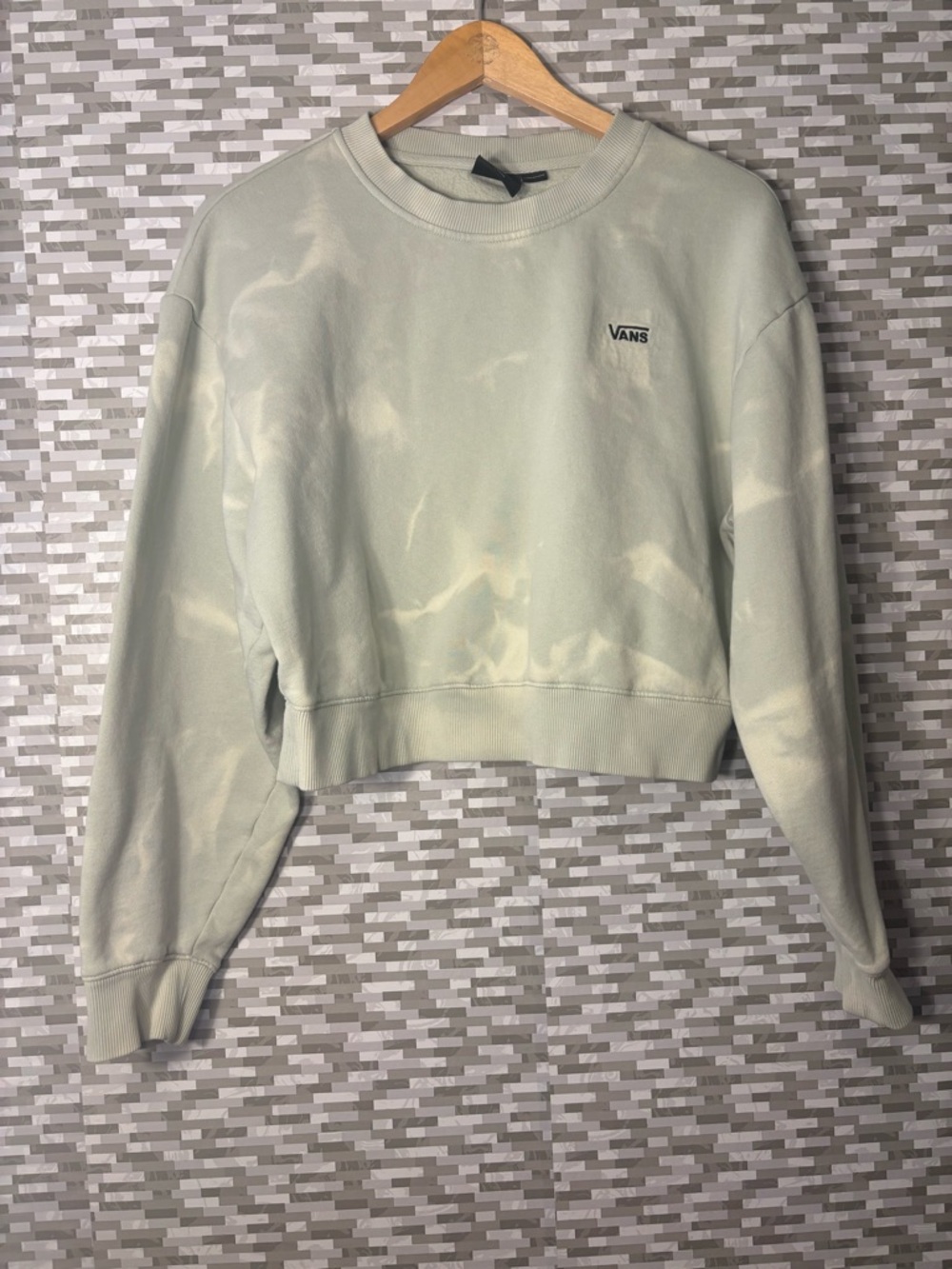 Vans Women's Pale Mint Tie-Dye Cropped Crew Sweatshirt